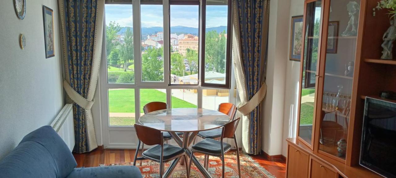 Apartamento Avelina モンフォルテ・デ・レモス エクステリア 写真